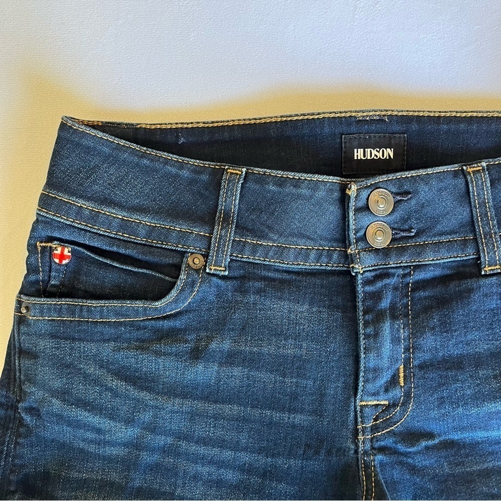 Hudson Mid Rise Dark Wash Denim Shorts Size 27 - Picture 2 of 8